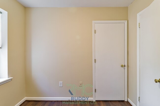 3130 Buena Vista Ter SE