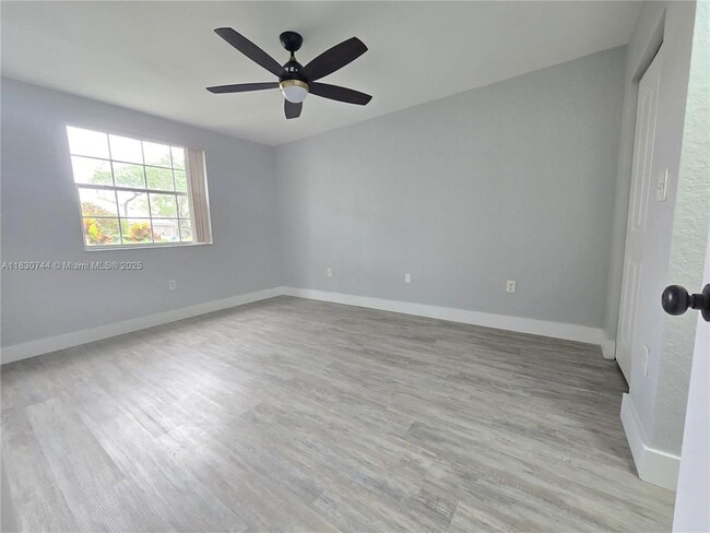 Photo - 2831 N Oakland Forest Dr Unit 108