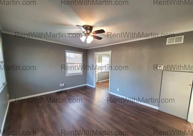 Photo - FOR RENT- 2 bed near University/Lark Brewi...
