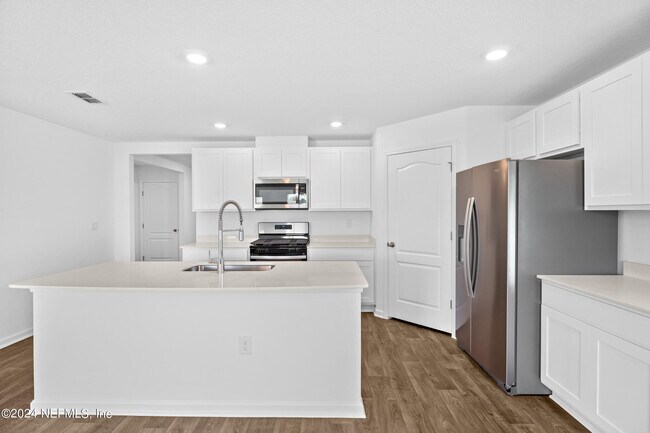 Photo - 197 Ardila Cir