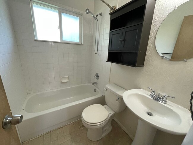 Photo - 3-Bedroom Standalone Home with Fenced Yard...