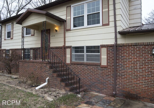 Photo - 5 br, 2 bath House - 2110 Wedgewood RD NW