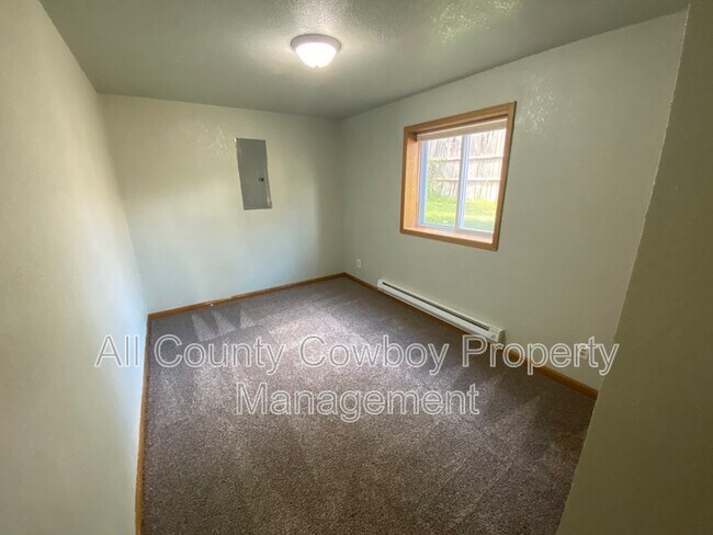 Photo - 1557 W Jefferson St Unit Apt. B