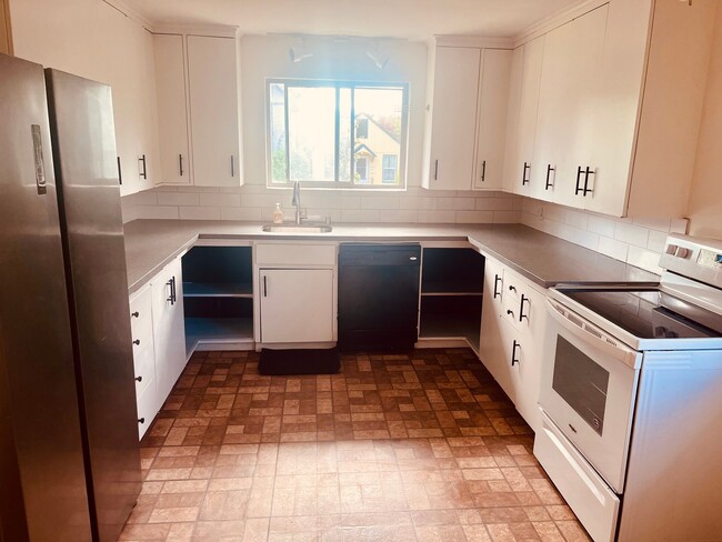 Photo - 2715 S 7th St Unit Upstairs