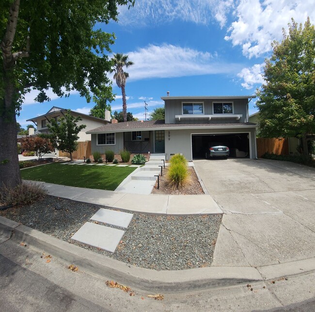 Photo - 6 bed 3 bath Spacious home near Cal Poly