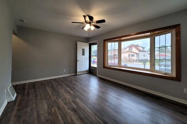 Photo - 2716 White Oak Ave