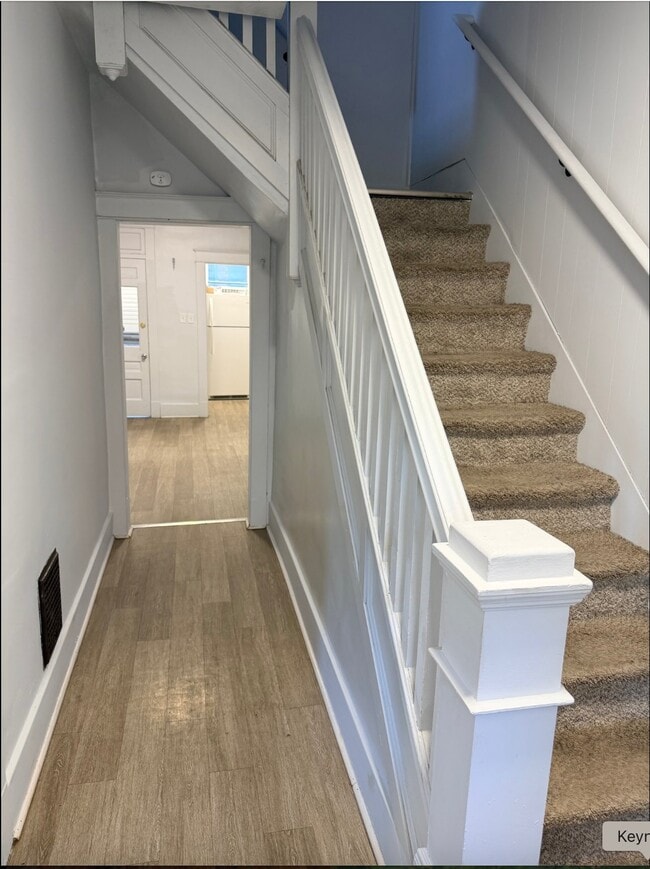 Building Photo - 321 2nd St