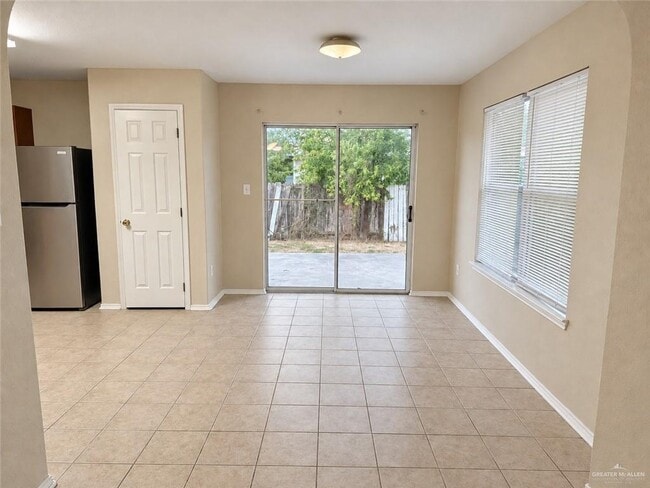 1921 Andrea Ave