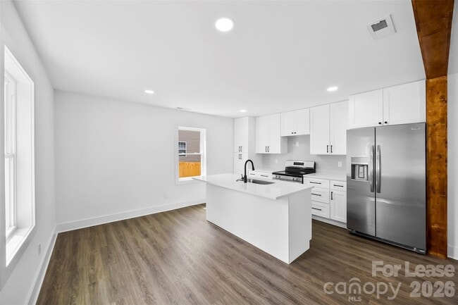 Photo - 2942 Reid Ave