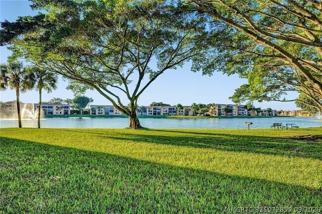 Photo - 6114 Coral Lake Dr