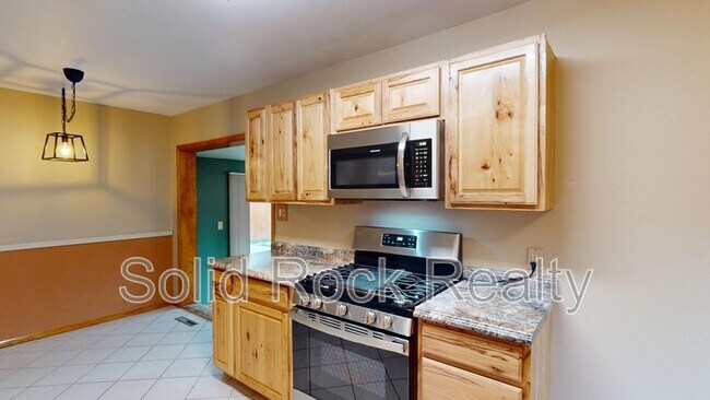 Photo - 2527 Mt Vernon St