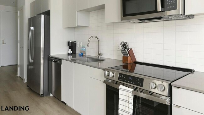 Photo - 620 Foster St Unidad 443