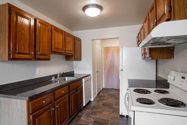 Imperial Gardens Apartment Homes