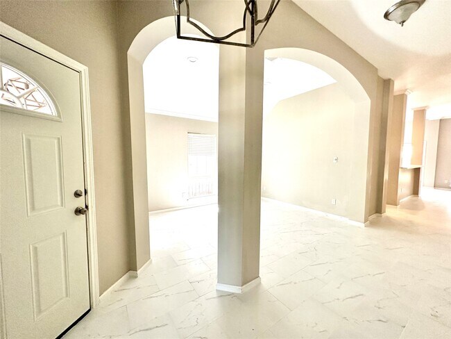 Photo - 20902 Avery Cove Ln