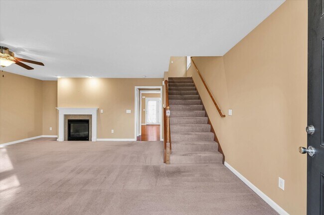 Photo - 1535 Belclare Rd