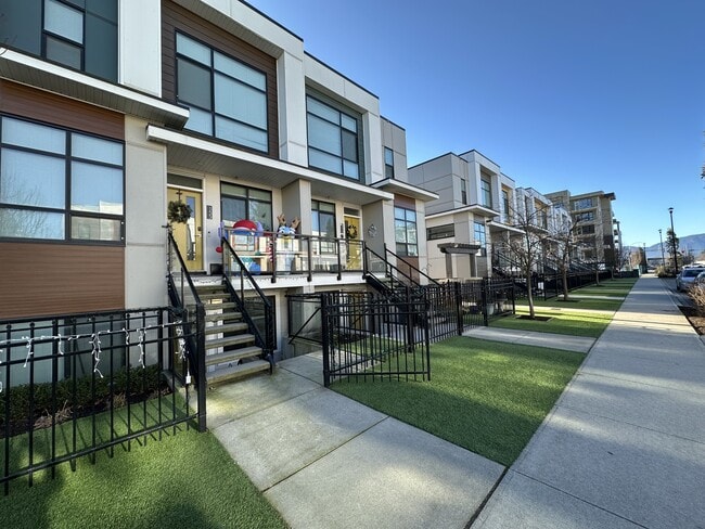 Photo - 45150 Thomas Rd