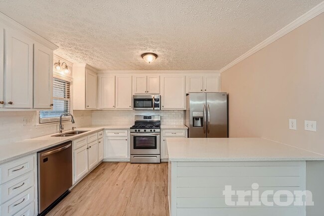 Photo - 2590 Mountain Brook Rd