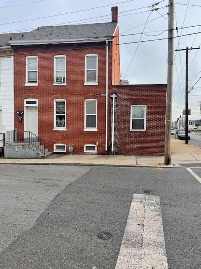 Photo - 237 Pattison St Apartment Unit 237 PATTISON ST. #1FL