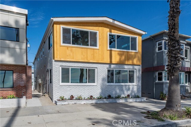 Building Photo - 5339 E Ocean Blvd Unit D