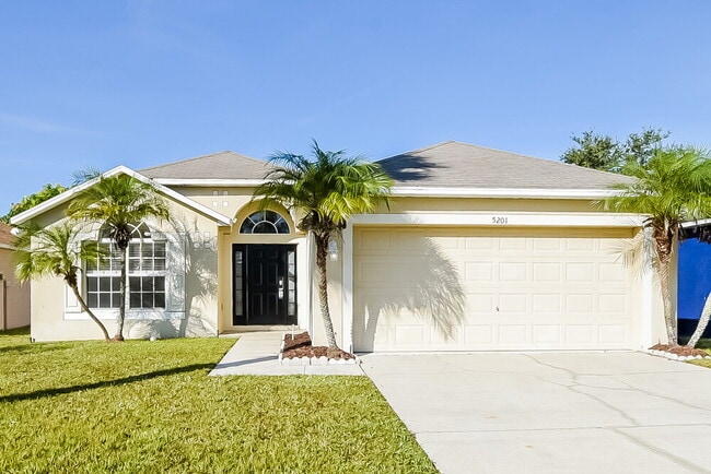 Building Photo - 5201 Silver Thistle Ln