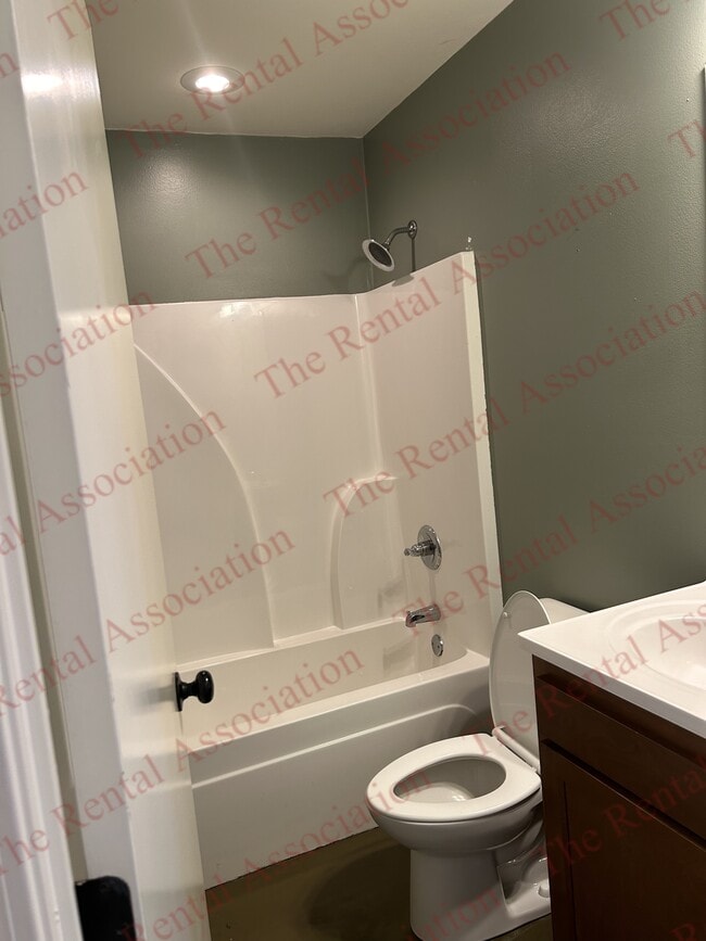 Photo - 185 Brownlee Rd