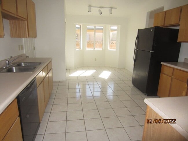 Photo - Comfortable & Attractive 3 Bedroom 2 Bath ...