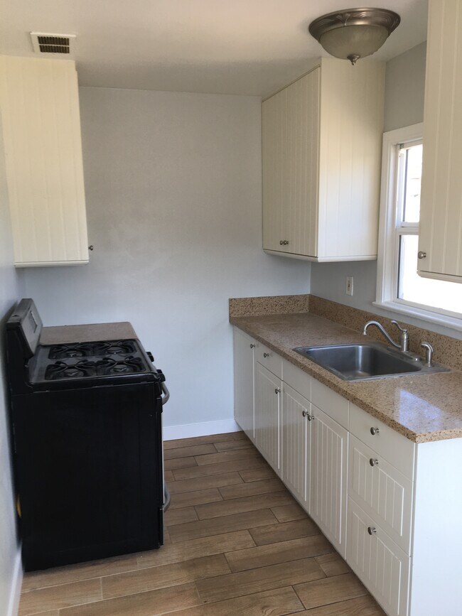 Photo - 10115 Haines Canyon Ave