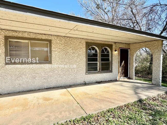 Photo - 909 E Quincy St