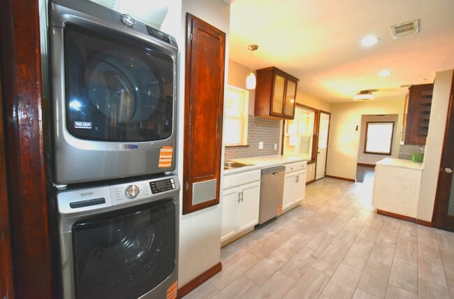 Photo - 5602 Tallow Ln