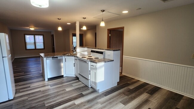 Building Photo - 538 Woodridge Ct Unit 2 Rental