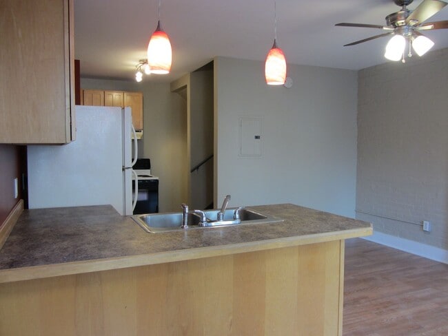 26 Alfred St Unit 201
