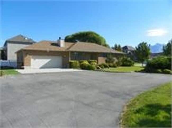 Building Photo - 5 BD 3 BA 2900 sq ft HOME IN DRAPER.