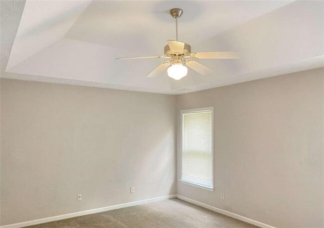 Photo - 2550 Plymouth Way