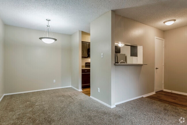 2BR,1BA - 872SF Cypress - Dining Area
