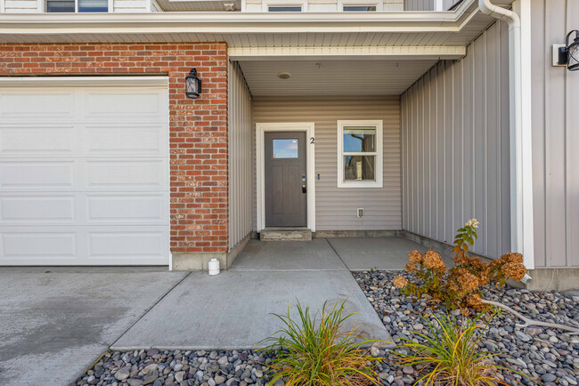 Photo - 1086 Jaylee Dr Townhome