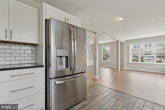 Building Photo - 5503 Drawbridge Ct