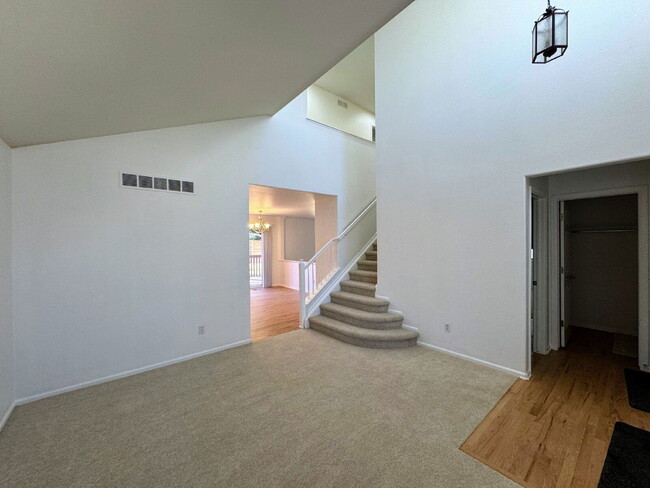 Photo - 4788 Laurelglen Ln