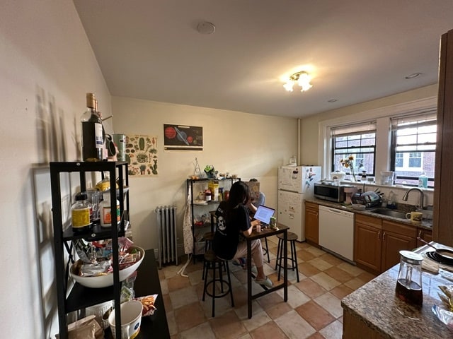 Building Photo - 46 Babcock St Unit 3