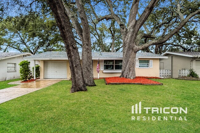 Building Photo - 1430 Thames Ln