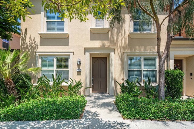 Building Photo - 75 Emerald Clover