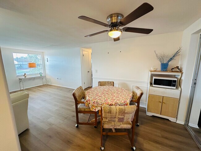 Photo - 5202 Overton Dr