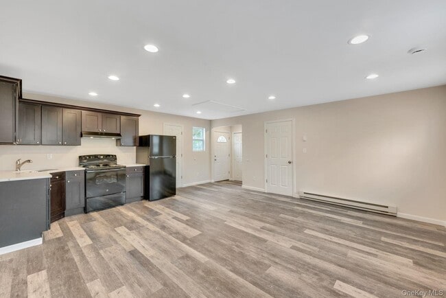 Photo - 364 Dogwood Rd W