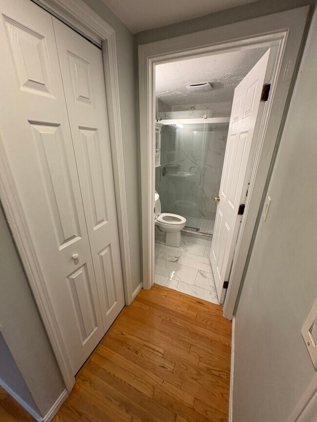 Images are representative samples of the advertised unit. Actual units shown during tours may differ - 36 Peterborough St Unit 12