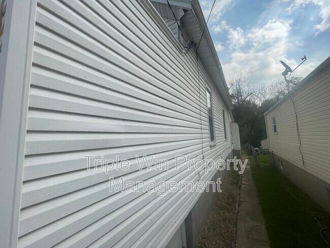 Photo - 132 Cunningham Ave