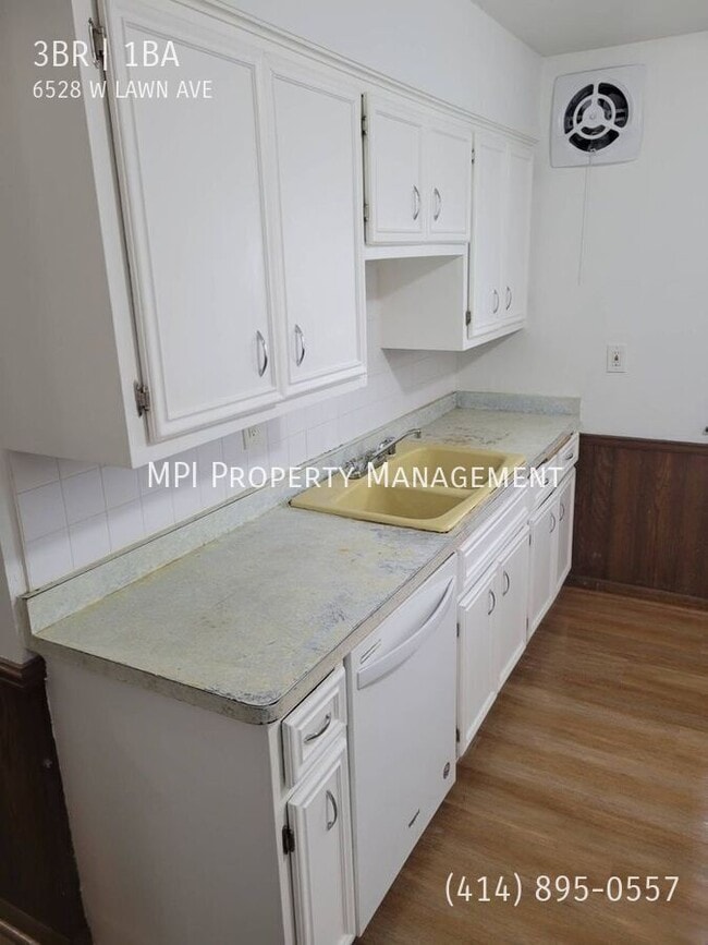 Photo - 6528 W Lawn Ave