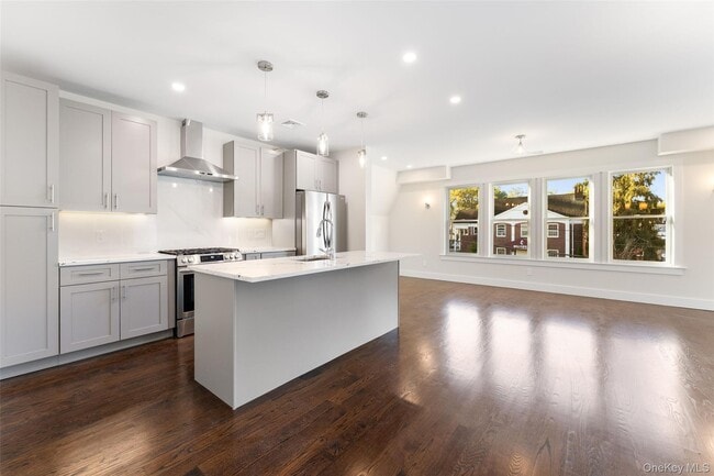 Building Photo - 15 Lincoln Ave Unit 2