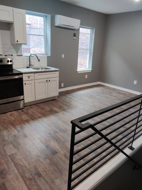 Photo - 5337 Market St