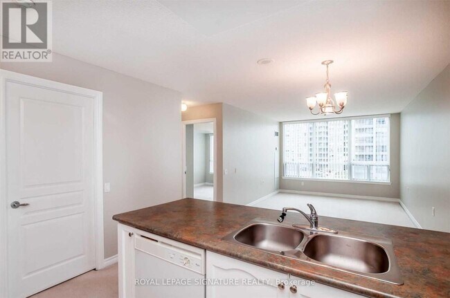 Photo - 9017 Leslie St Unit 603