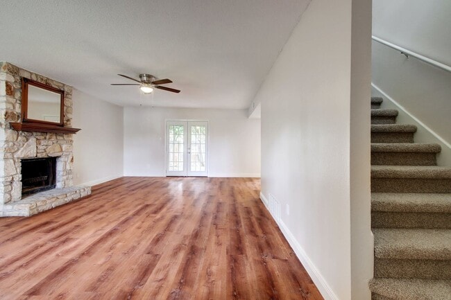 Photo - Two stories 3 Bedrooms & 3 Bathrooms Home for Rent in Desirable Anderson Mill NW of Austin
