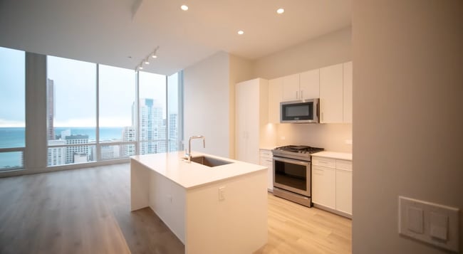 Photo - 28 W Superior St